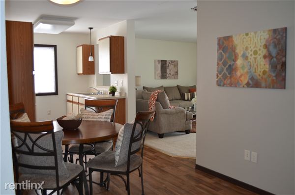 Foto principal - 2451 36th Ave S