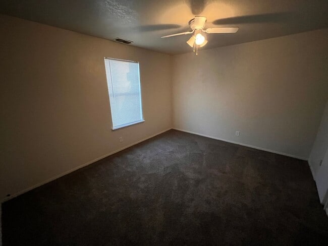 Building Photo - Winter Special! Half off first months rent!!