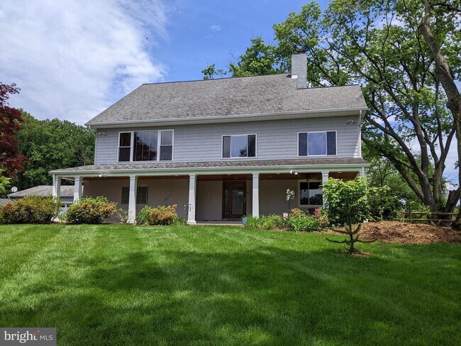 Building Photo - 2110 Galloping Way