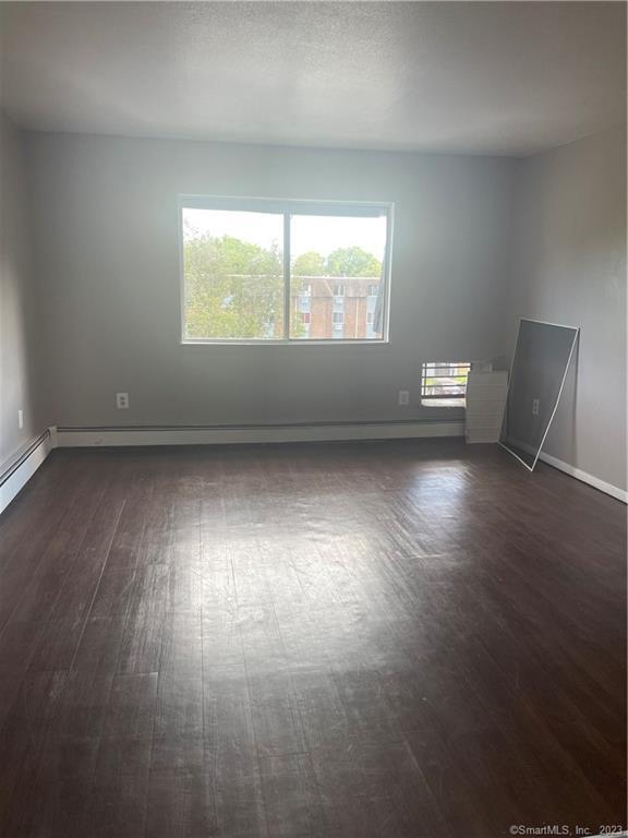 Foto del edificio - 1027 Old Colony Rd