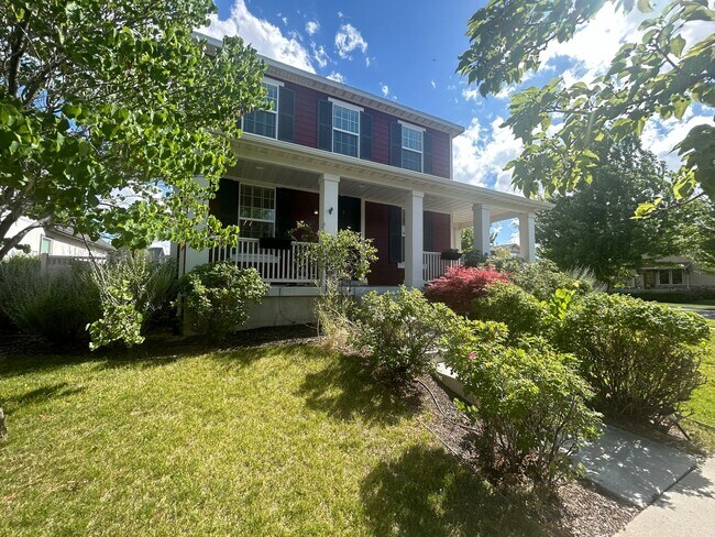 Foto del edificio - Beautiful Corner Lot 5 Bed Home  in Daybreak