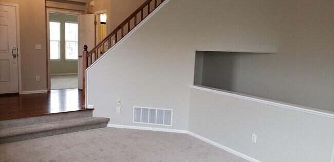 Building Photo - 10670 Cherrybrook Cir