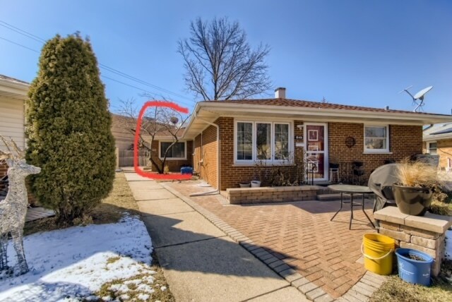 Primary Photo - 1651 Howard Ave