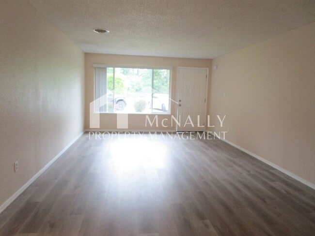 Foto del edificio - Melton: 6606