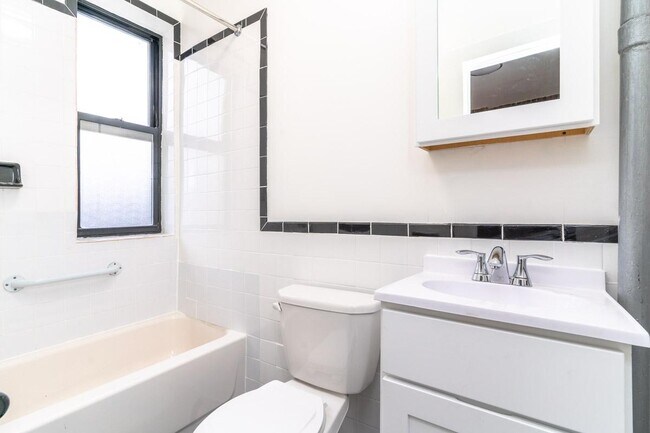 Foto del edificio - 134 Boerum St