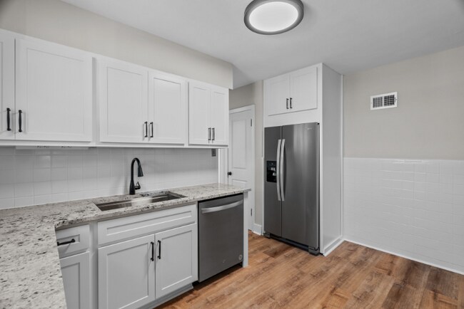 Building Photo - 4980 Fyler Ave