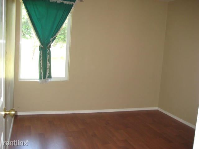 Foto del edificio - 3 br, 1 bath House - 3433 Sparling St