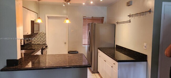 Foto del edificio - 2433 NW 9th Terrace