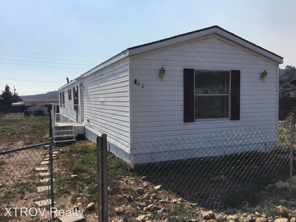 Primary Photo - 3 br, 2 bath House - 422 North Willow St.