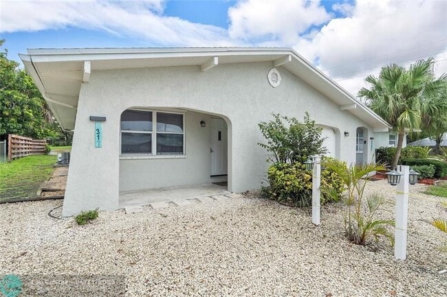 Building Photo - 3317 NE Jeannette Dr