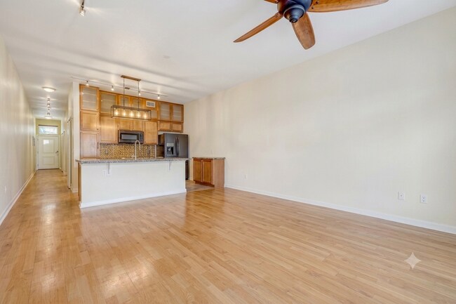Foto del edificio - 7240 W Custer Ave