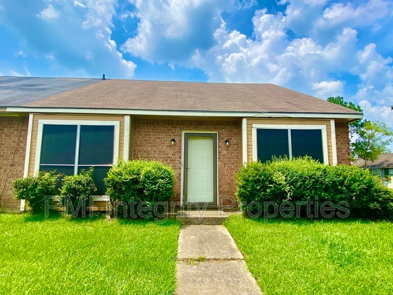 1027 Chemin Dr, Baker, LA 70714 Townhome Rentals in Baker LA