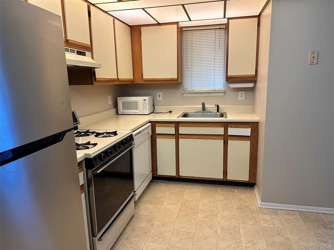 Building Photo - 4 Berwynn Rd