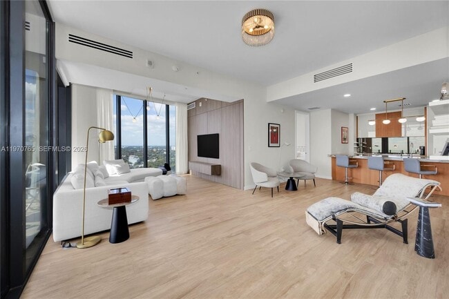 Foto del edificio - 2831 S Bayshore Dr