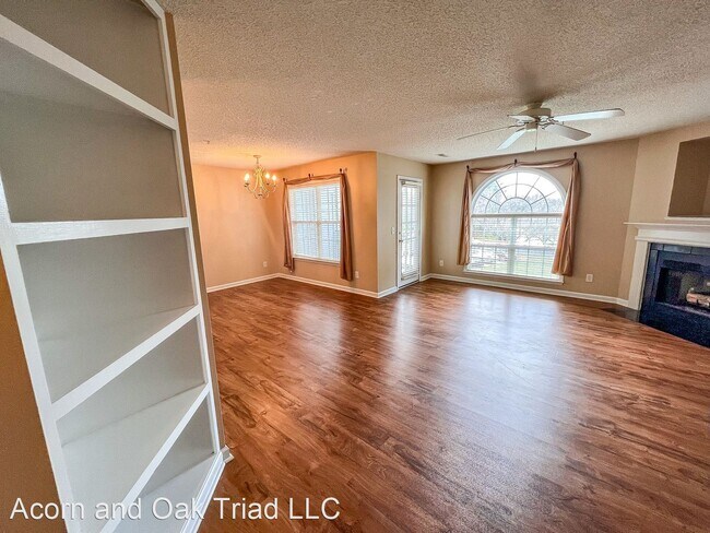 Building Photo - 2 br, 2 bath House - 923 Scholastic Court