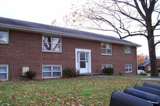 Building Photo - 207 Broce Dr