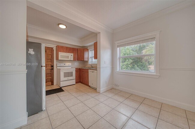 Foto del edificio - 2205 SW 13th St