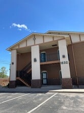 Building Photo - 1632 Evergreen Dr