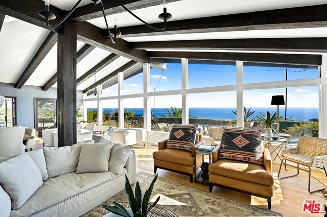 Foto principal - 6355 Sycamore Meadows Dr