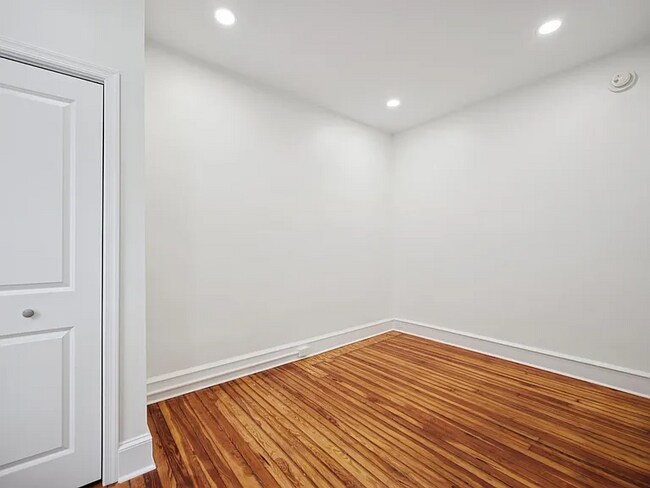 Foto del edificio - 236 Harvey St