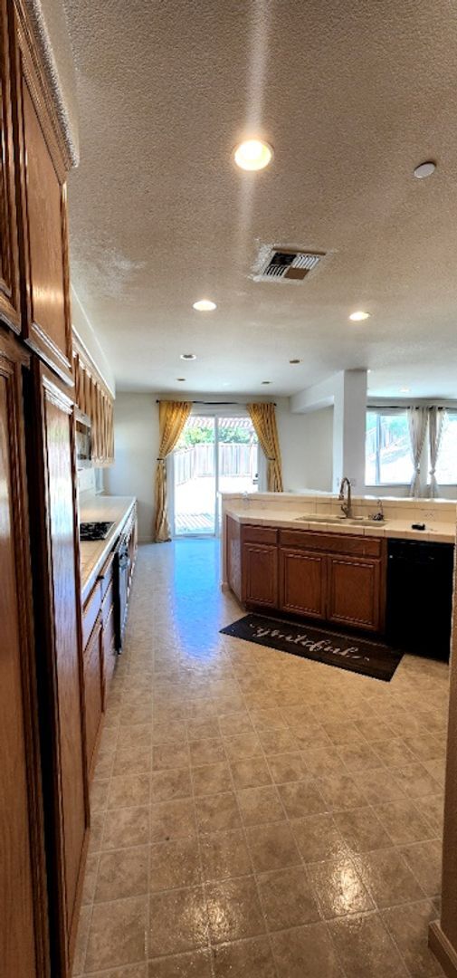 Building Photo - Welcome to American Canyon!! Beautiful Lar...