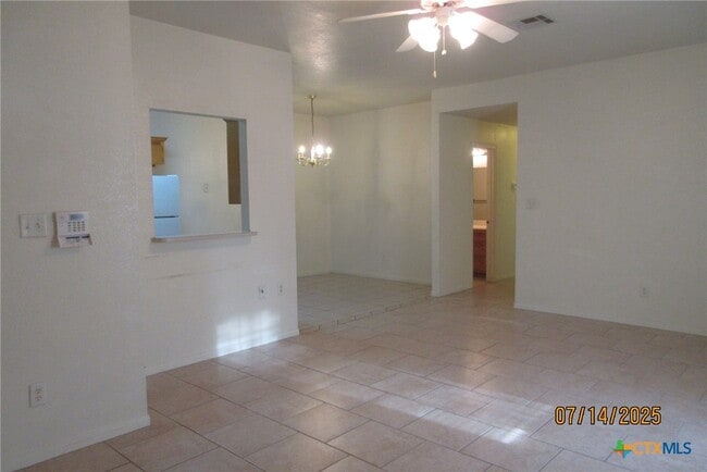Building Photo - 2606 Edgefield St