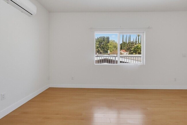 Foto del edificio - 416 Sinclair Ave