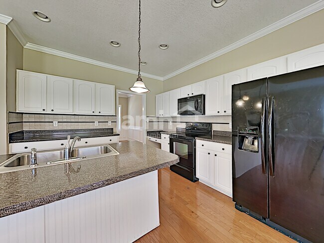 Building Photo - 4515 Everwood Oak Ln