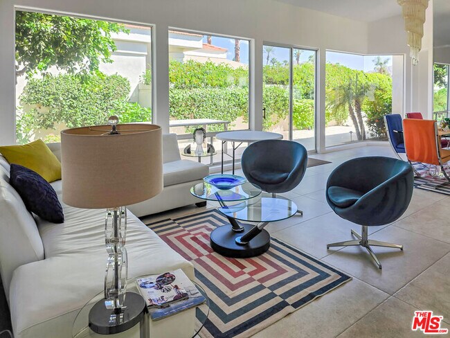 Foto del edificio - 75337 Spyglass Dr