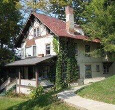 Building Photo - 708 E Seneca St