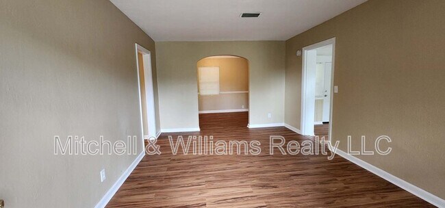 Building Photo - 5067 Kerle St