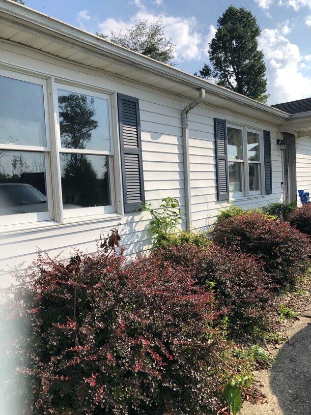 1050 Scarlett Ln, Lawrenceburg, KY 40342 House Rental in Lawrenceburg