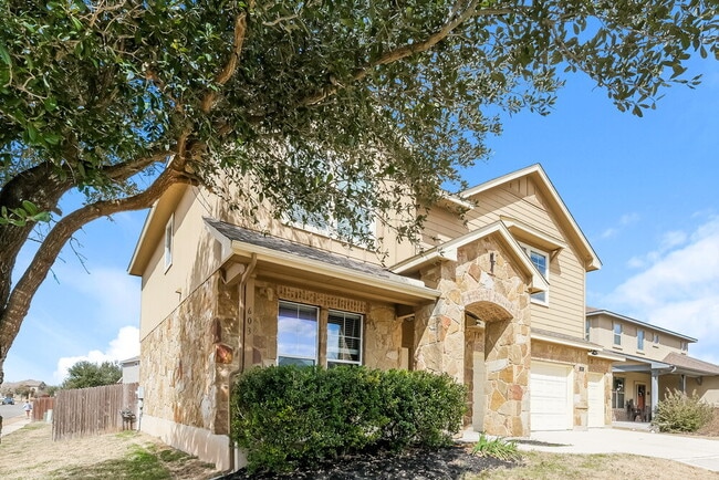 Building Photo - 603 Irvin Dr