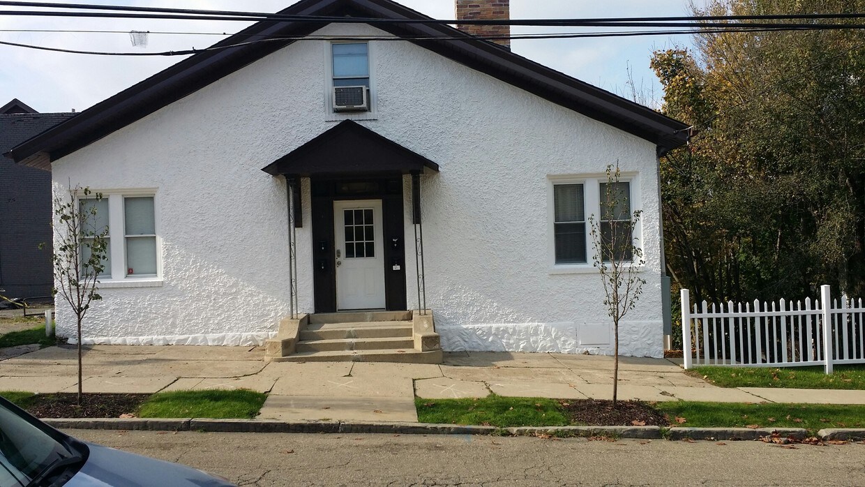 9 Carrick Ave, Pittsburgh, PA 15210 Apartments in Pittsburgh, PA