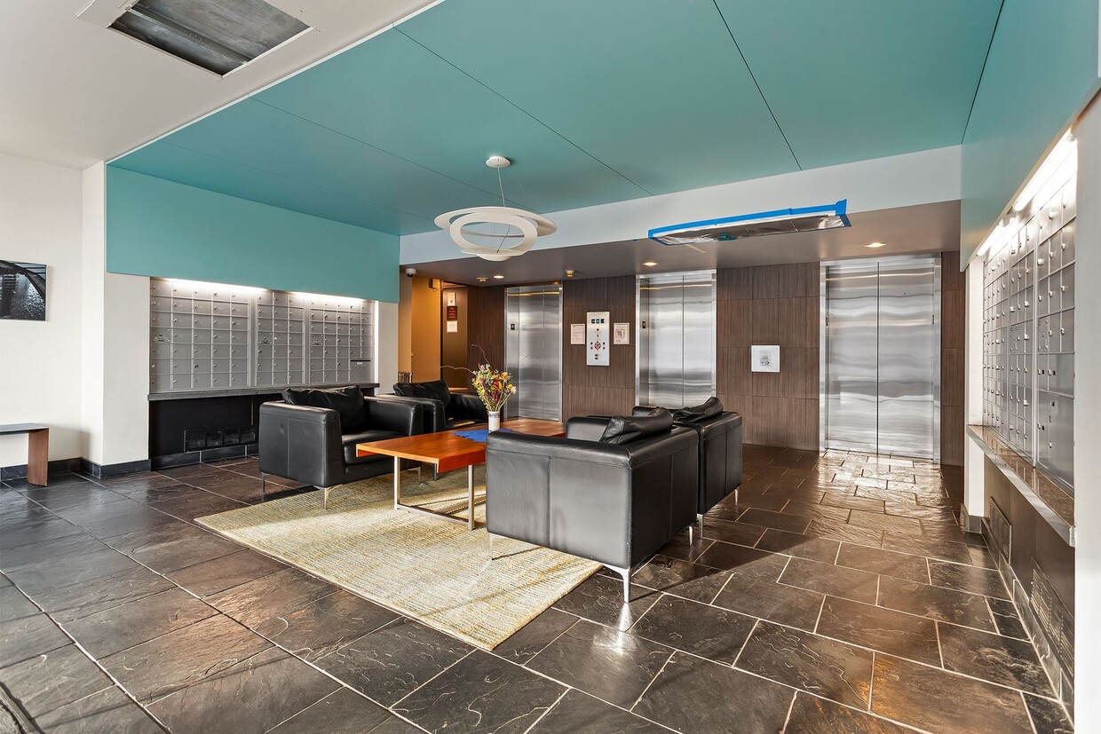 Primary Photo - $100 OFF FOR THE FIRST 4 MONTHS: 2BD/2BTH Condo Unit in Downtown Portland