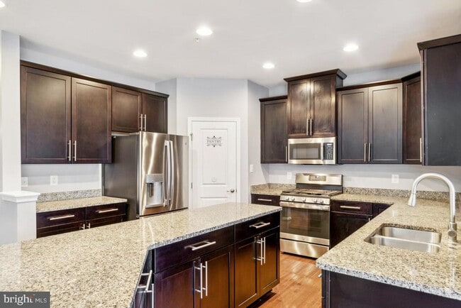 Building Photo - 7578 Arundel Woods Dr