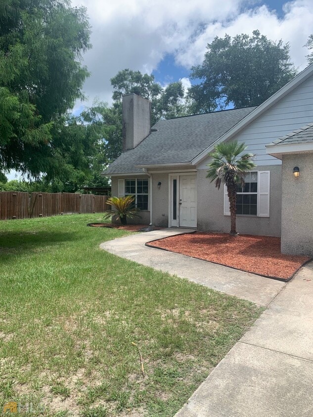 233 Windsor Cir, Woodbine, GA 31569 House Rental in Woodbine, GA