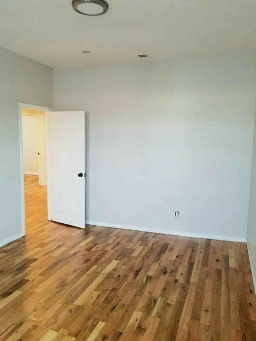 Building Photo - 3 bedroom in Hyde Park MA