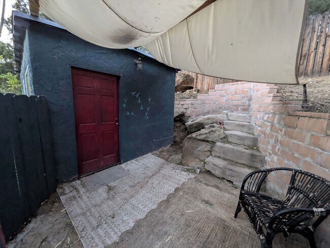 Foto del edificio - 9401 Notre Dame Ave