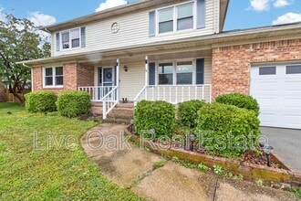 Building Photo - 908 N Plantation Dr