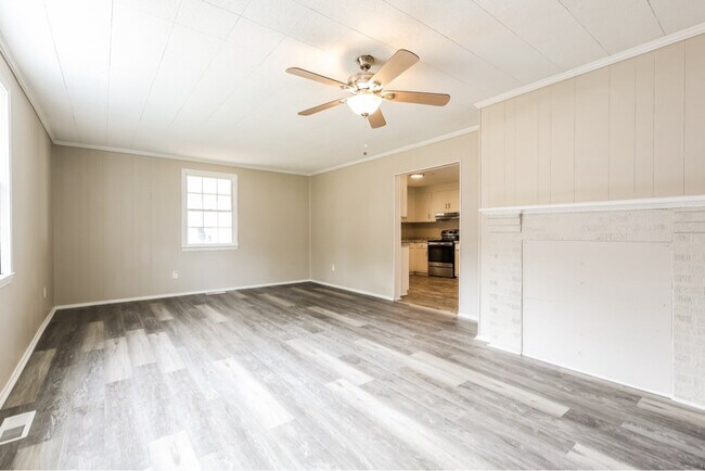 Building Photo - 2229 Ridgewood Ave