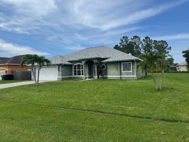Foto del edificio - 2461 SW Webster Ln