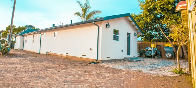 Exterior 1 - 49 Hillcrest Rd