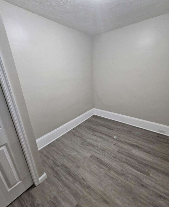 Building Photo - 273 New Hancock St