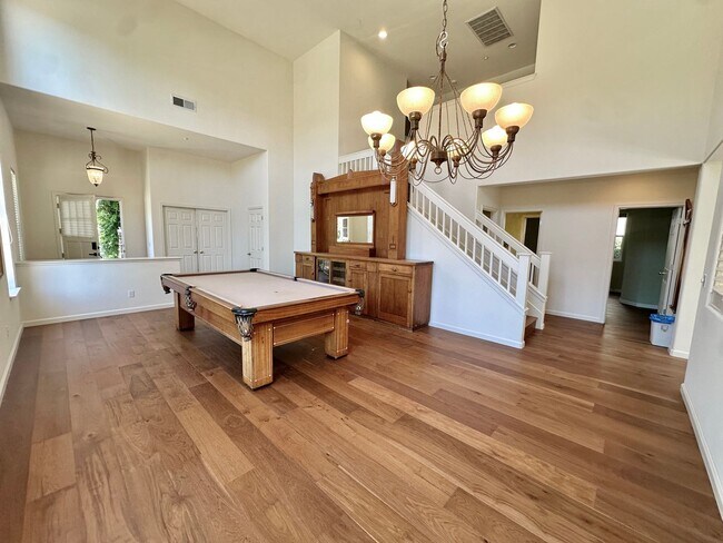 Foto del edificio - Large 5bd/3ba 3500sqft Home in Hamilton, Novato