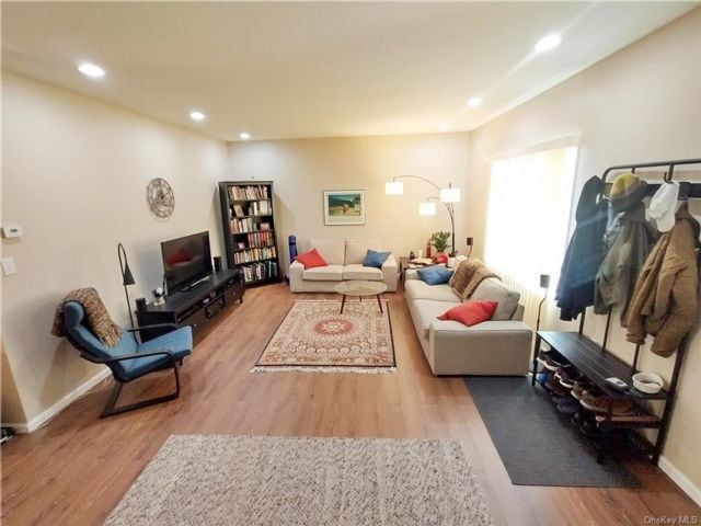 Primary Photo - 259 Main St