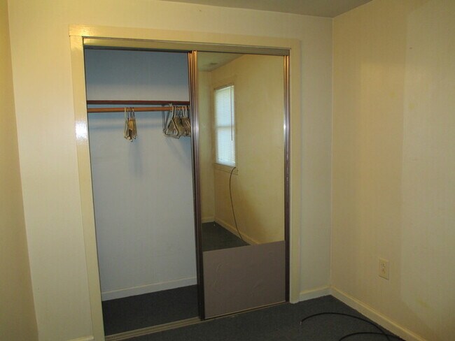 Building Photo - 1228 Virginia Ave