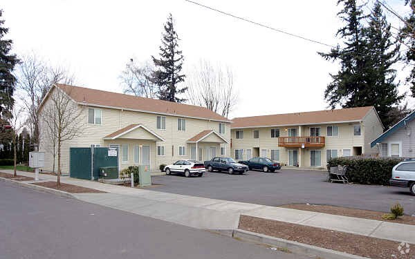 Primary Photo - 16115-16121 SE Sherman St
