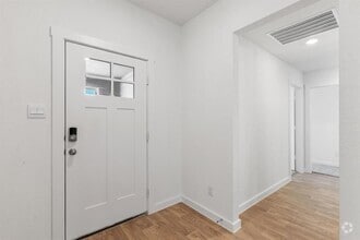 Building Photo - 646 Grace Ln
