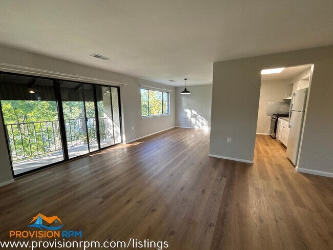 Foto del edificio - 611 Oakland Hills Ct